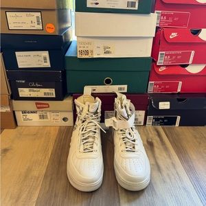 Nike SF Air Force 1 Mid Premium. White. $75.